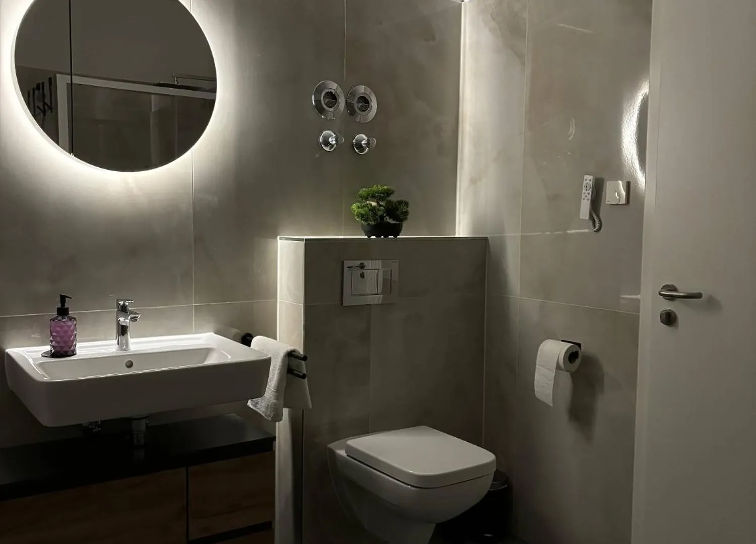 Keyhosting Apartment Zentral Parkplatz Aschaffenburg