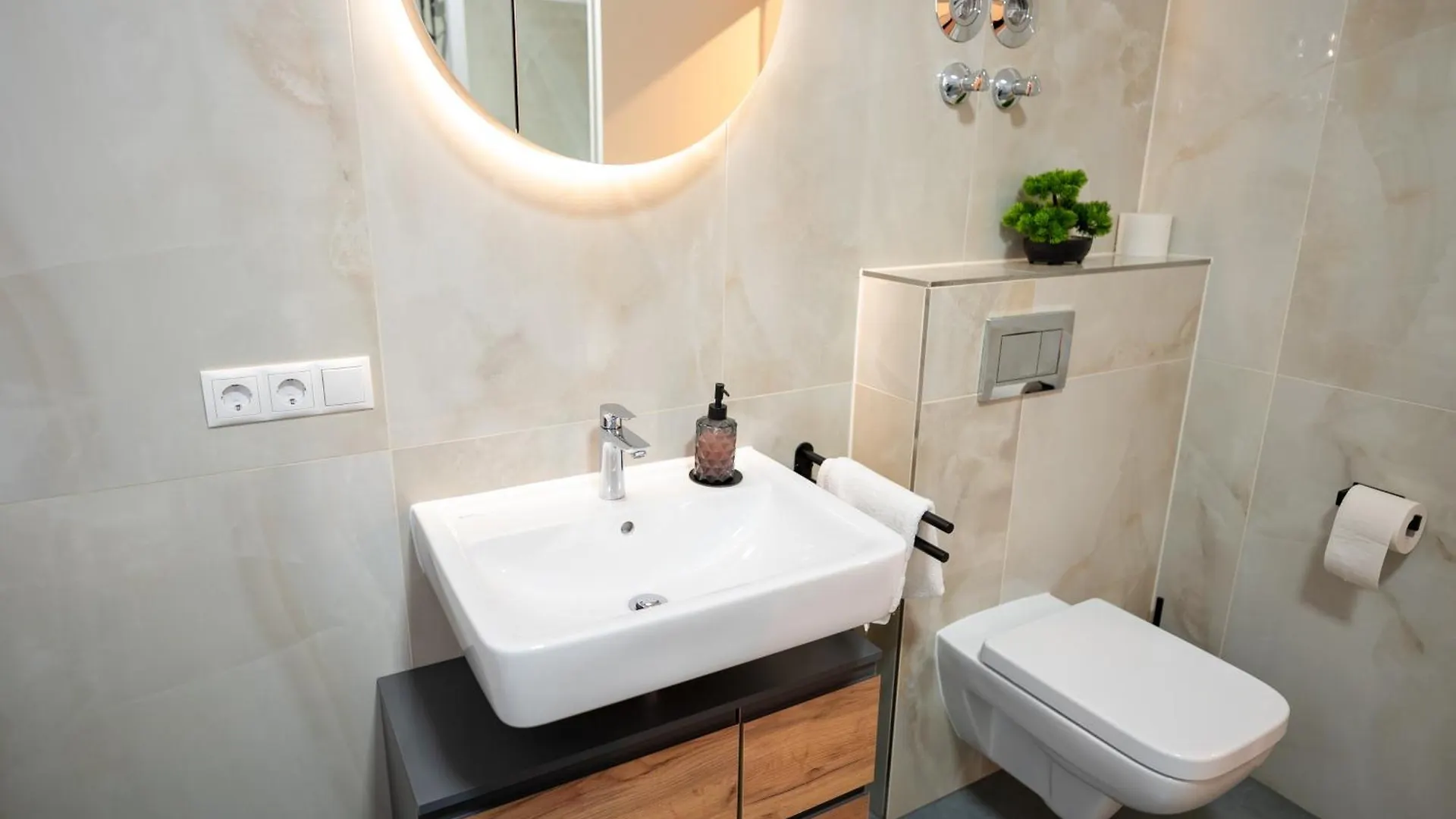 Keyhosting Apartment Zentral Parkplatz Aschaffenburg