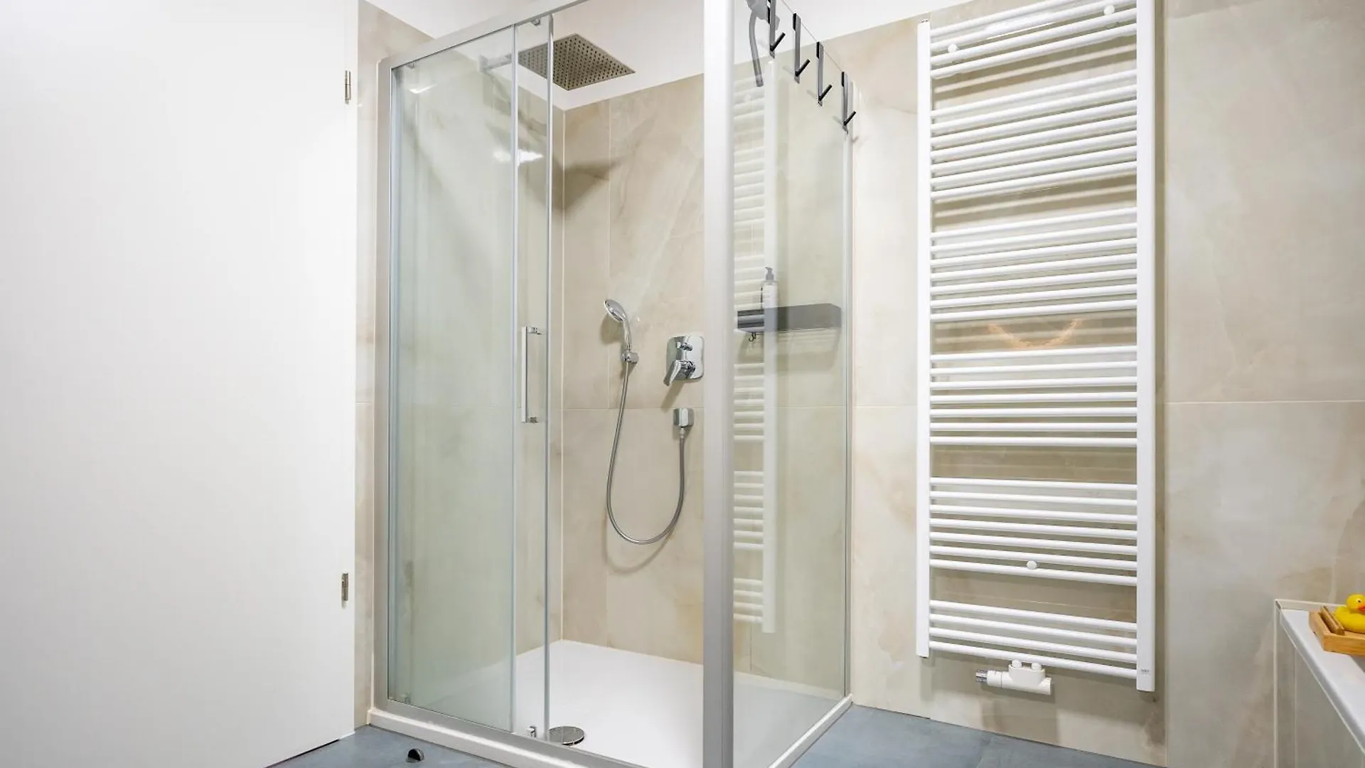 Keyhosting Apartment Zentral Parkplatz Aschaffenburg